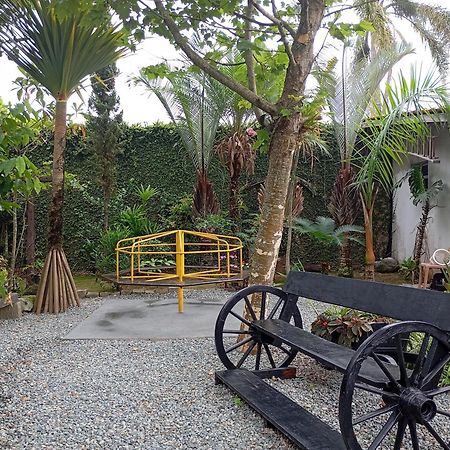 Casa Em Penha Villa Пеня Екстериор снимка